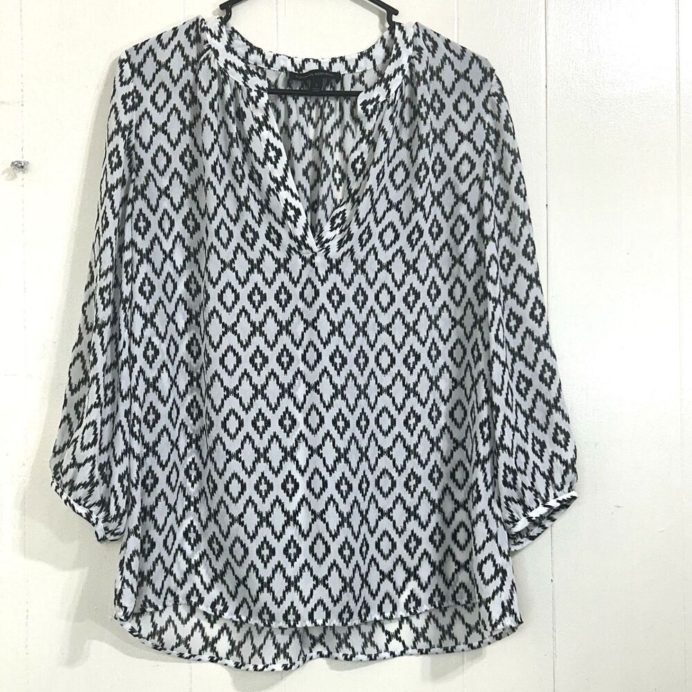 Banana Republic Women's Blouse Top Size Small Lightweight Bishop Long Sleeve.